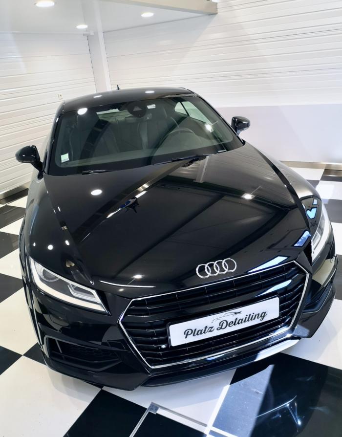 AUDI TT 